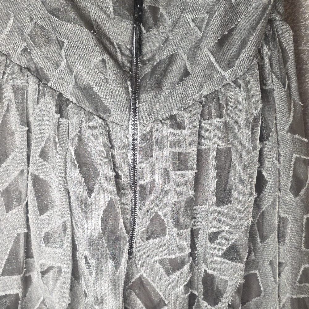 Alice + Olivia Strapless Gray Textured A-Line Dress - Picture 4 of 8
